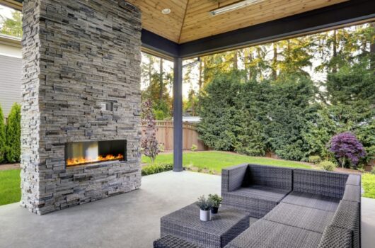 what-you-need-to-know-about-outdoor-fireplaces