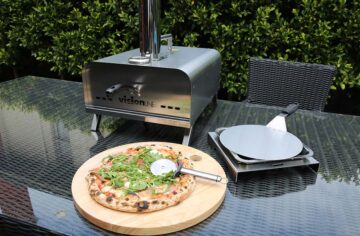 Visionline pizza over with accessories