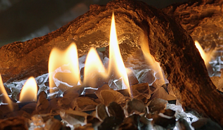 experience-the-warmth-of-gas-log-fires.